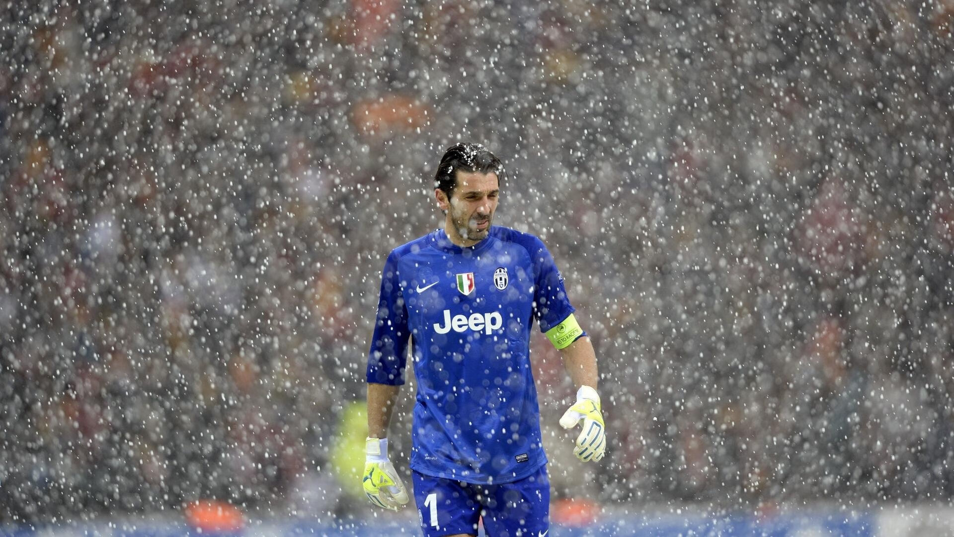 开云kaiyun-凯莉·麦基翁技术动作细节获教练称赞，凯莉麦基利斯